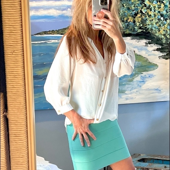 ⭐️Adrienne Vittadini,Semi-Sheer White Button-Up Blouse, Romantic & Sexy,V-Neck,S - Picture 4 of 12